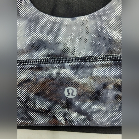 Lululemon Align Bra Shine Light Support A/B Cup Diamond Dye Reversible Size 2 - Picture 4 of 16
